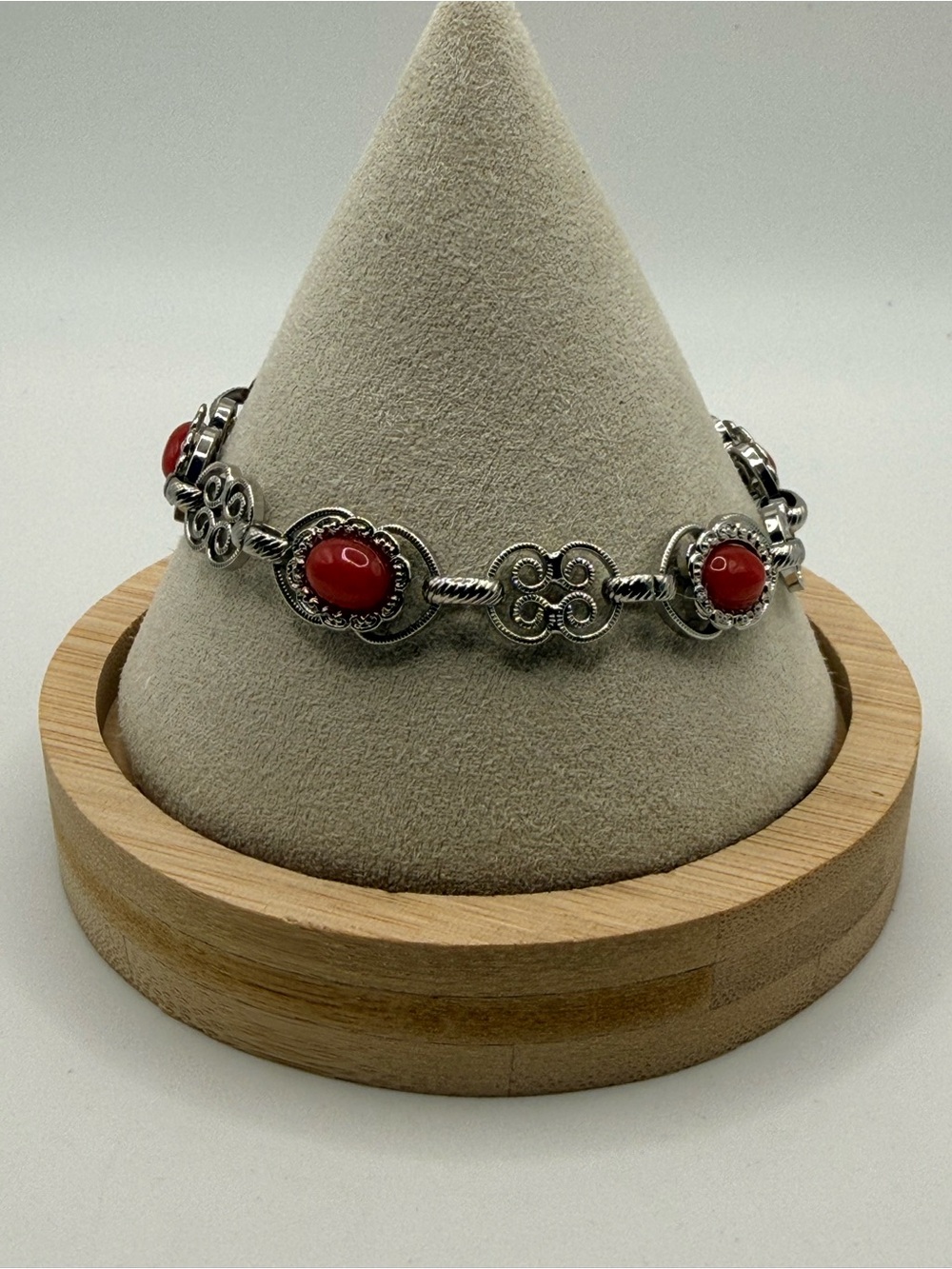 VINTAGE RED STONE BRACELET Silver Tone 7”‎